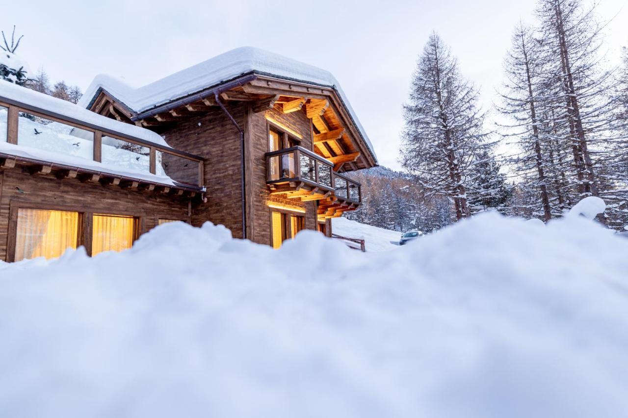 Chalet Imbosc'Che - 5 Beautiful Rooms In Charming B&B Livigno Exterior photo