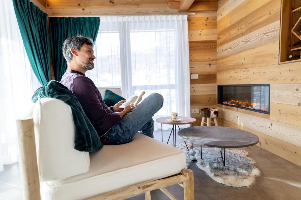 Chalet Imbosc'Che - 5 Beautiful Rooms In Charming B&B Livigno Exterior photo