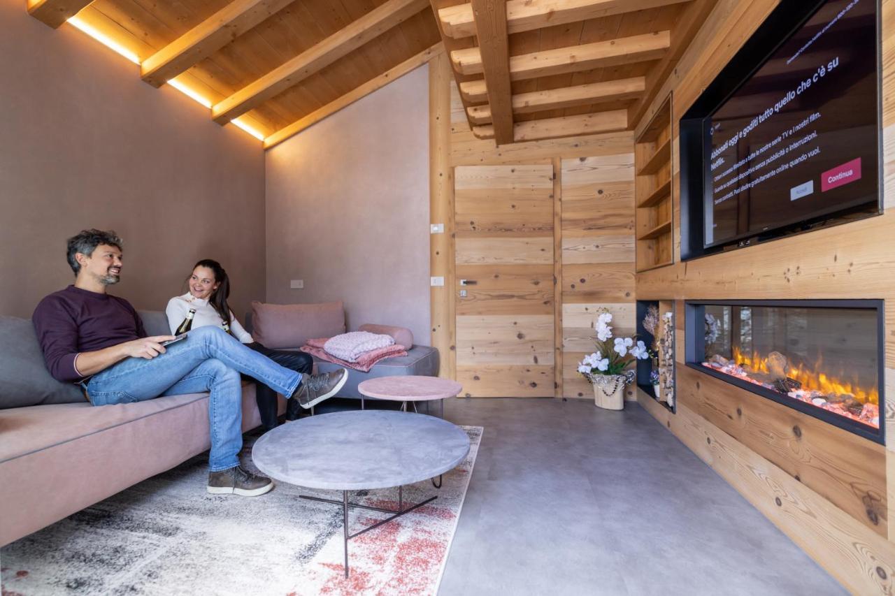 Chalet Imbosc'Che - 5 Beautiful Rooms In Charming B&B Livigno Exterior photo